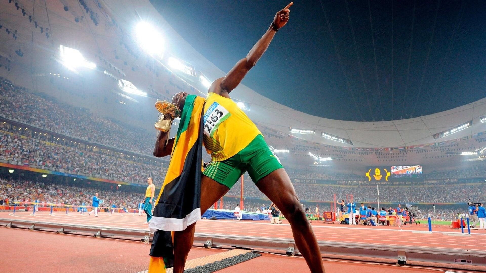 40岁魔笛太拼了:斜线狂奔25米 超车22岁小将!意甲第1核心,魔笛讲解